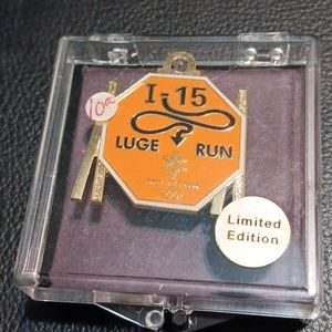 🍒 NEB Olympic Luge Run limited edition battery still works in flashing pin
